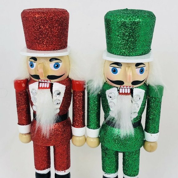 Guard King 8” Tall Nutcrackers Red Green Toy - Picture 3 of 4
